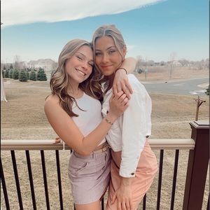 Meet your Posher, Ella